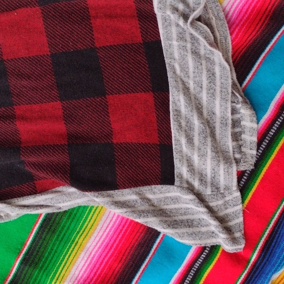 Poncho sweater, super wide w/ sleeves - Picture 2 of 5